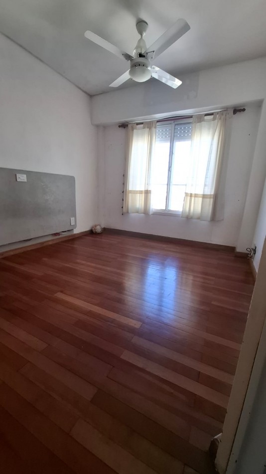 DEPARTAMENTO PISO EXCLUSIVO 3 DORMITORIOS - DOBLE COCHERA - CENTRO