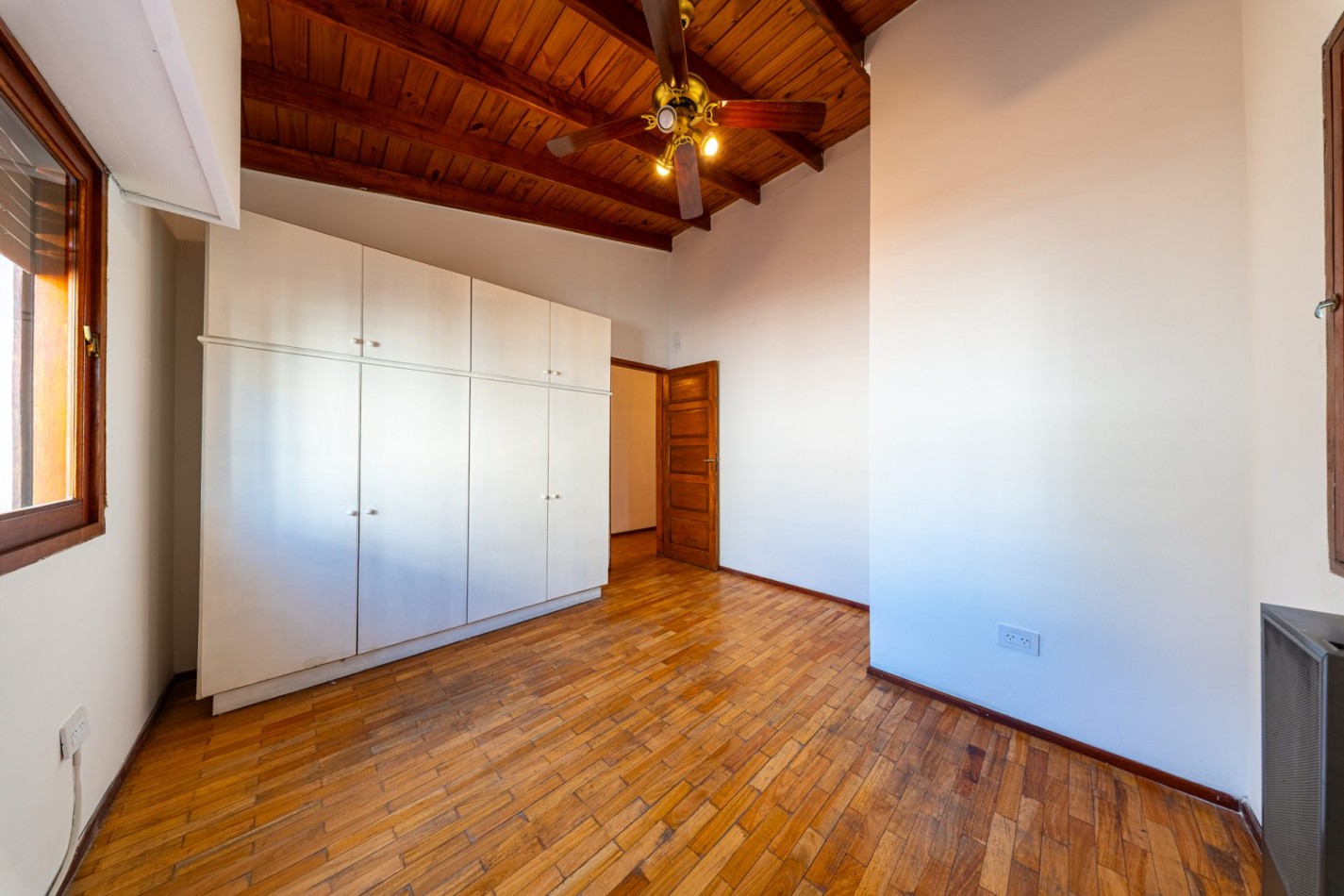 Casa de 3 dormitorios, patio, cochera y terraza con parrillero | Rosario